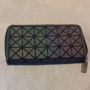 Geometric Black and Iridescent Wallet